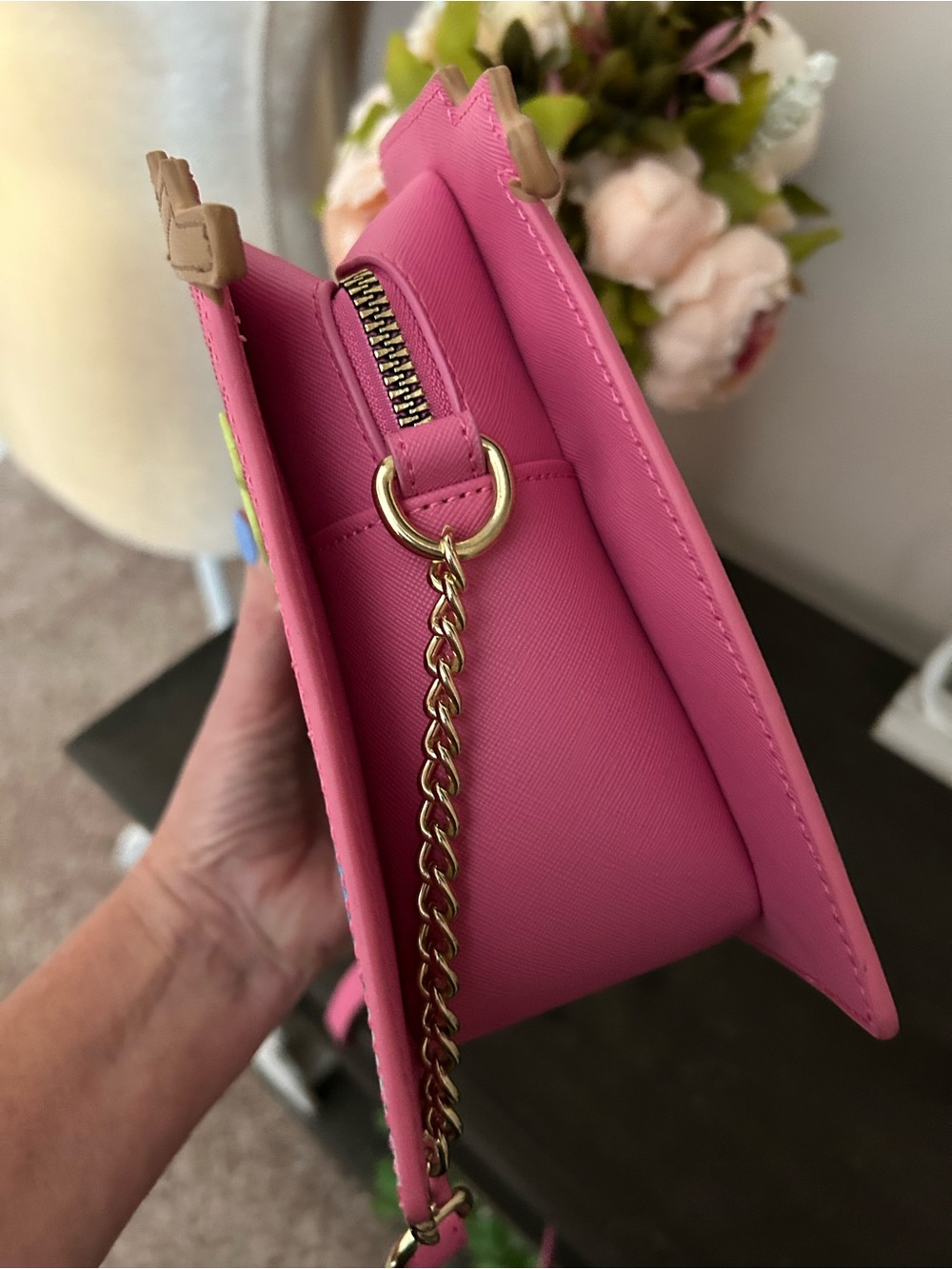 Betsey Johnson Dog Beach house Crossbody - Picture 8 of 11